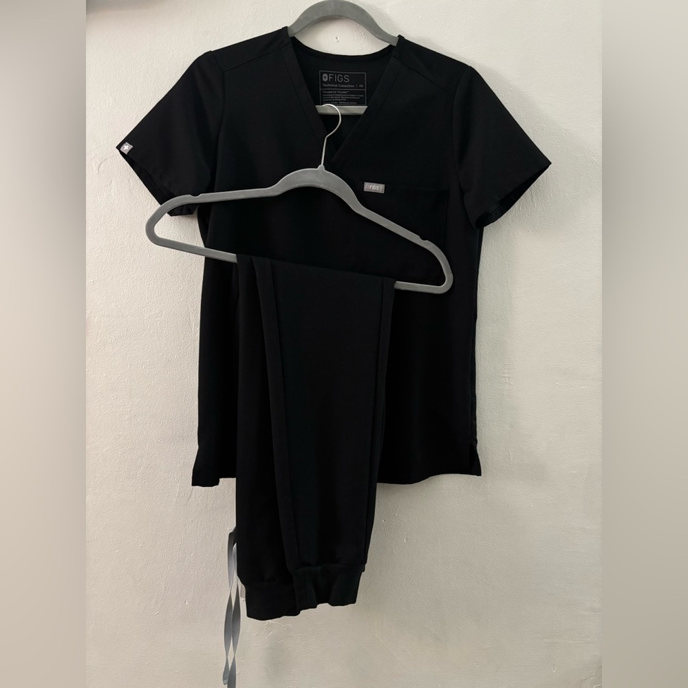 Women’s Figs Black Scrub Set (Extra Small)